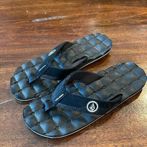 Volcom boys‎ flip flops size 4 Worn once EUC